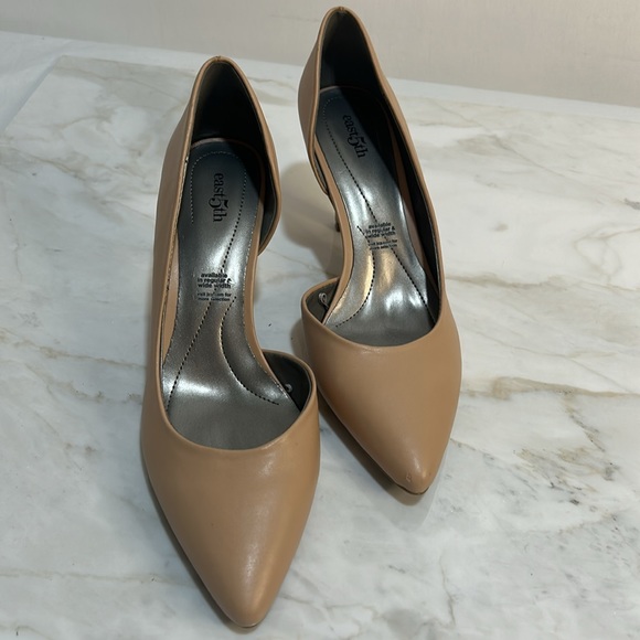 East 5th Shoes - EAST5TH HEEL SHOES WOMEN SIZE 11 SOLID  FAUX LEATHER TAN SLIP ON